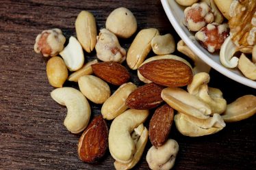 Le noccioline fanno ingrassare?